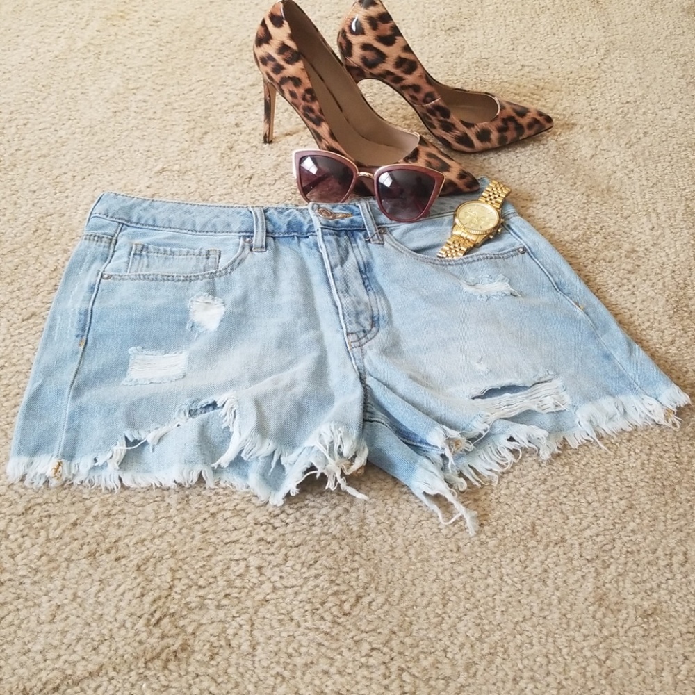 🆕Denim Shorts🔥🔥 - Picture 4 of 7